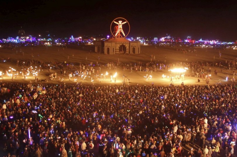 Burning Man: від вечірки біля вогню до культового фестивалю свободи