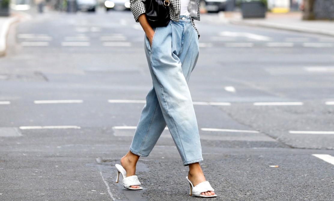 Світлі жіночі джинси: з чим носити